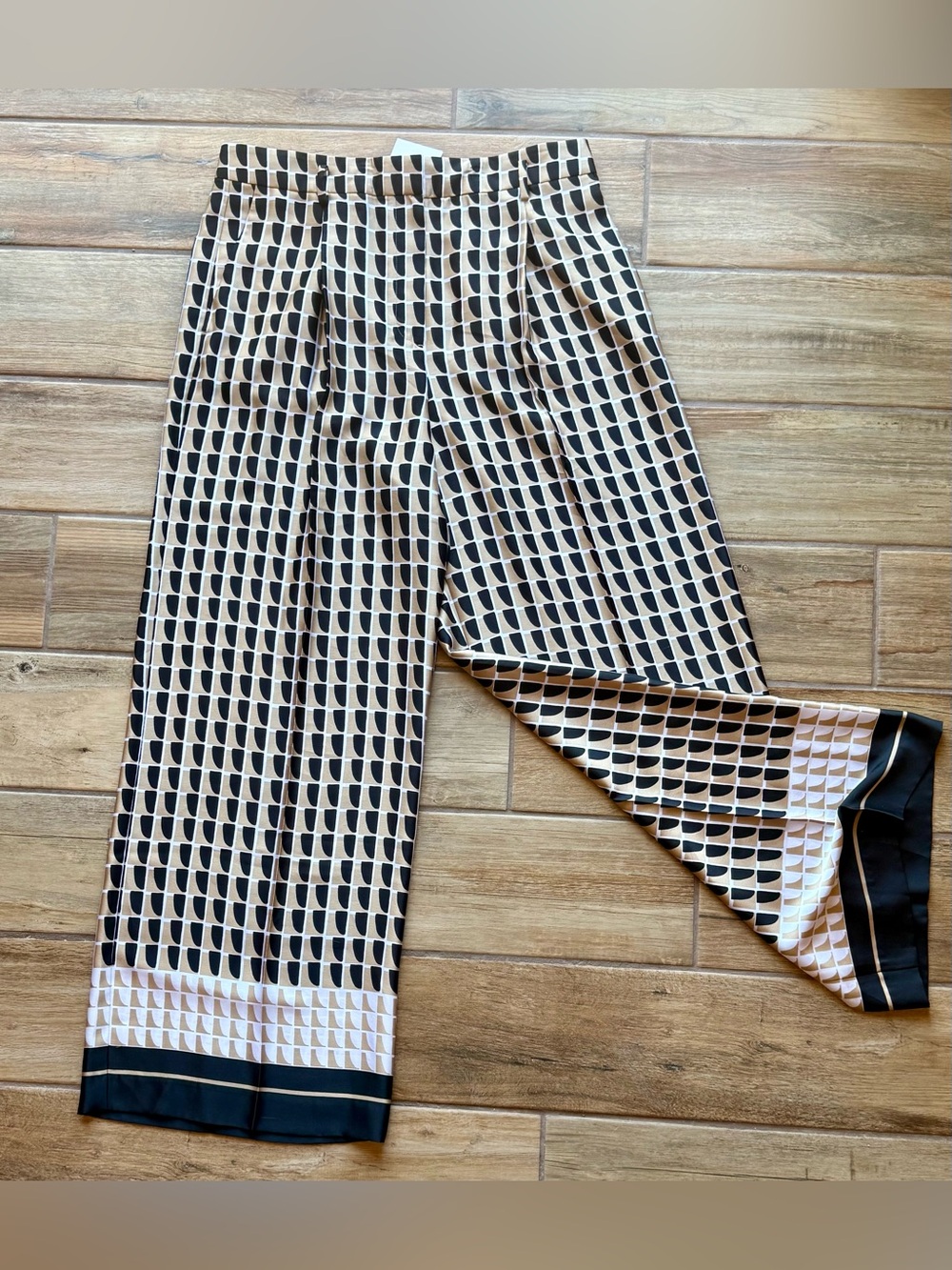 Ann Taylor Black and Cream Geometric Wide-Leg Pants NWT Size 10